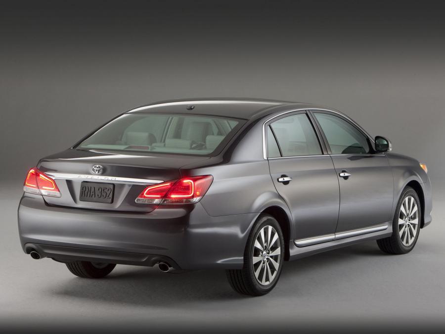  Toyota Avalon 2010 года  (фото 23 из 30)